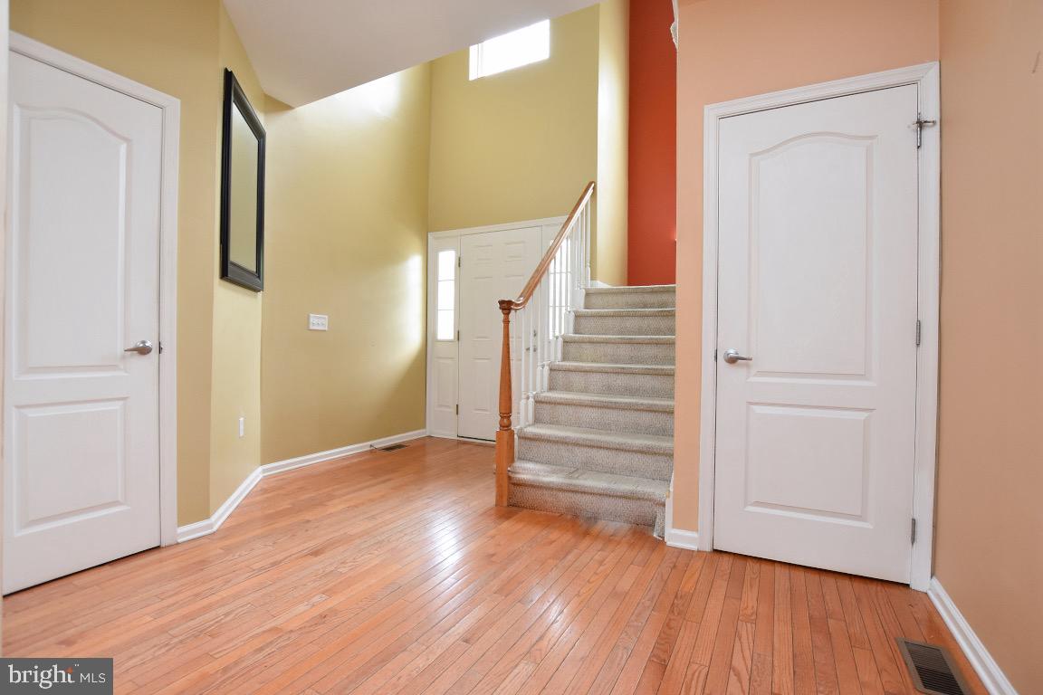 110 Castleton Road Delran, NJ 08075 - Photo 2 of 28