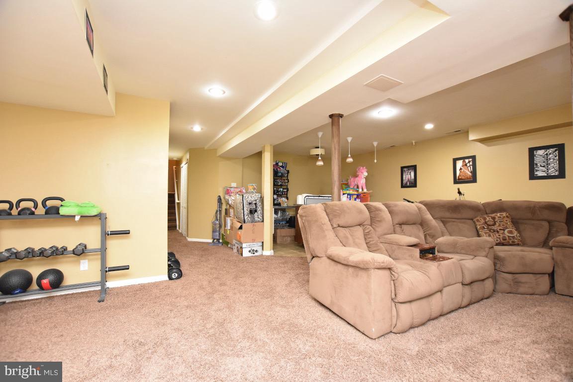 110 Castleton Road Delran, NJ 08075 - Photo 25 of 28