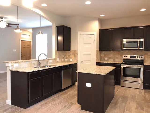 $1,995 | 1023 Skyview Court, Midlothian, TX 76065