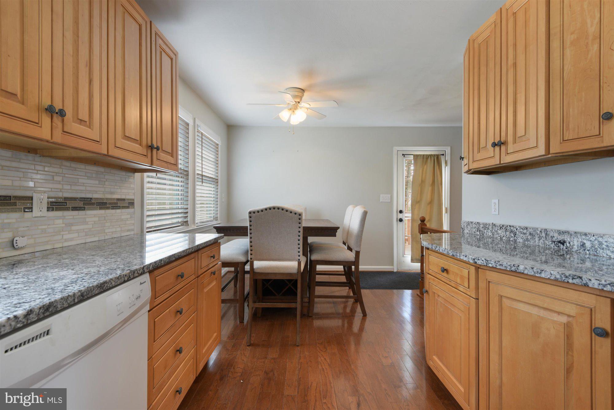 15071 New Windsor Road New Windsor, MD 21776 - Photo 3 of 27 Kitchen