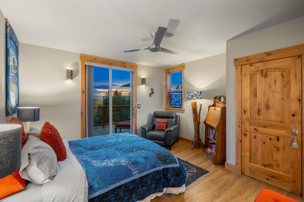 522 Night Hawk Portola, CA 96122 - Photo 23 of 54 a bedroom with bed and a window