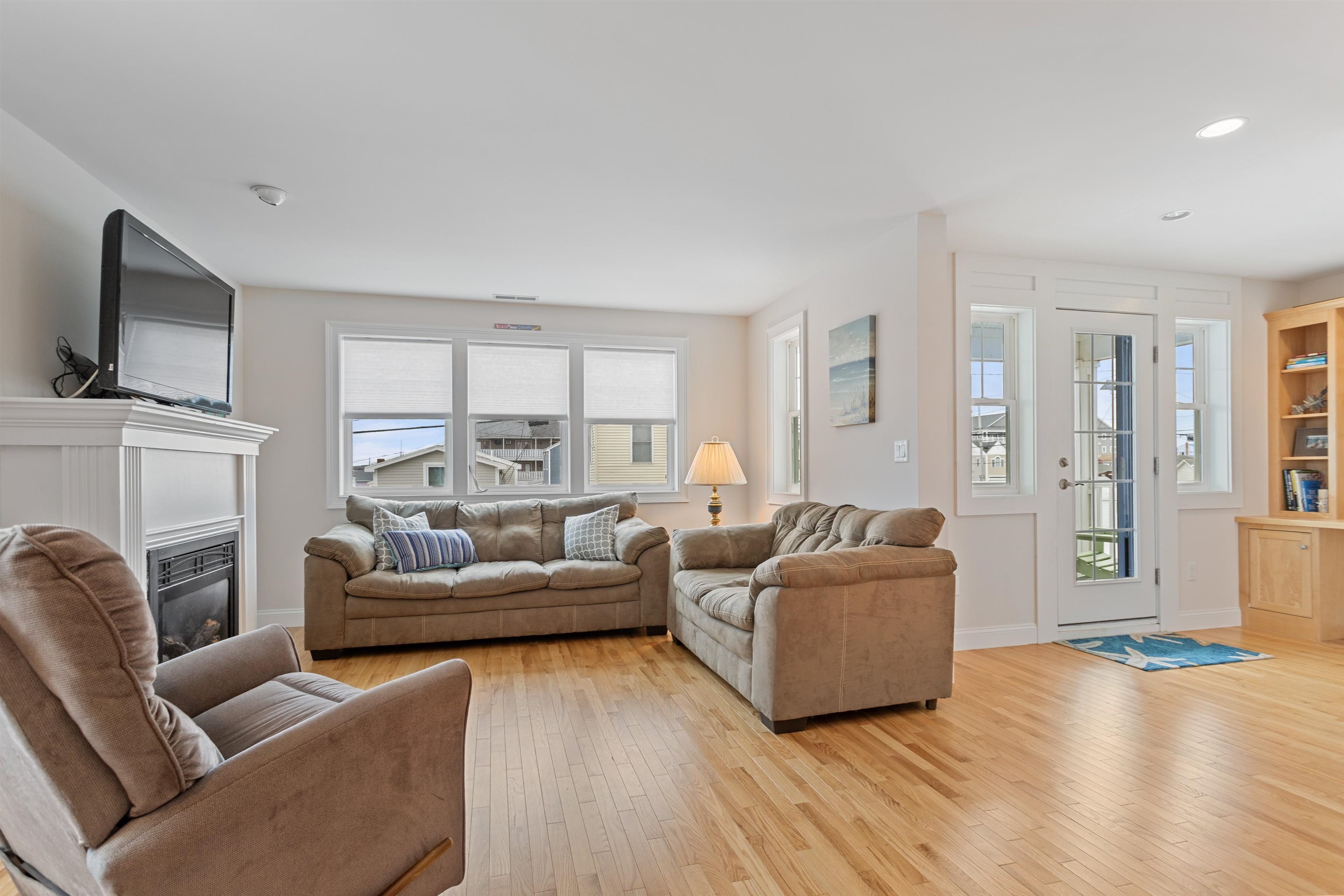 5 Fellows Avenue Hampton, NH 03842 - Photo 7 of 38 Gallery Image 7
