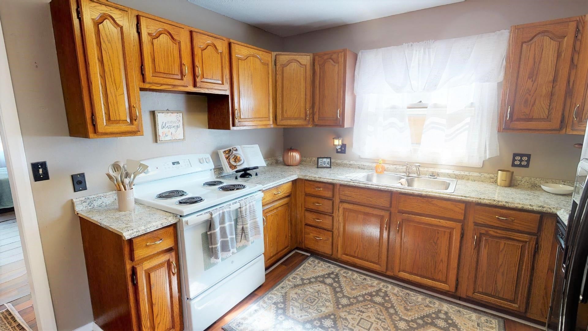 311 Rotary Road Huntington, WV 25705 - Photo 5 of 18 Gallery Image 5