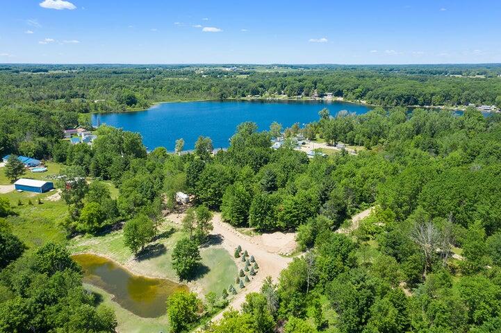 7595 Hillman Road Six Lakes, MI 48886 - Photo 2 of 8 20211201180901299035000000-o