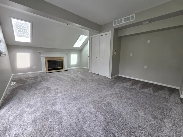 $3,300 | 32W266 Glos Street, Wayne, IL 60184