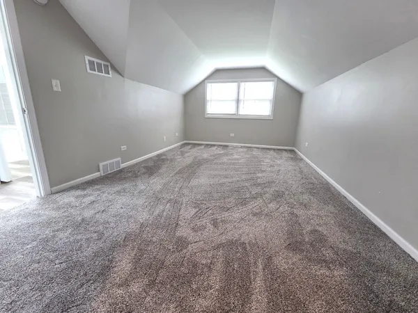 $3,300 | 32W266 Glos Street, Wayne, IL 60184