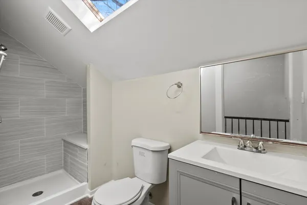 $3,300 | 32W266 Glos Street, Wayne, IL 60184