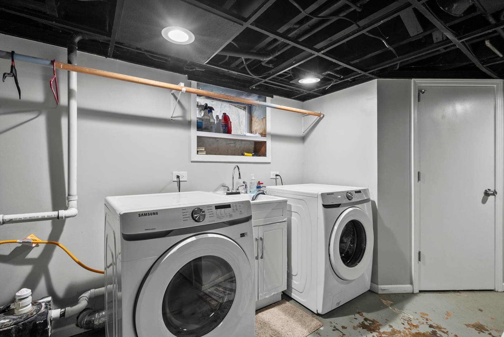 32W266 Glos Street Wayne, IL 60184 - Photo 16 of 24 a utility room with dryer and washer