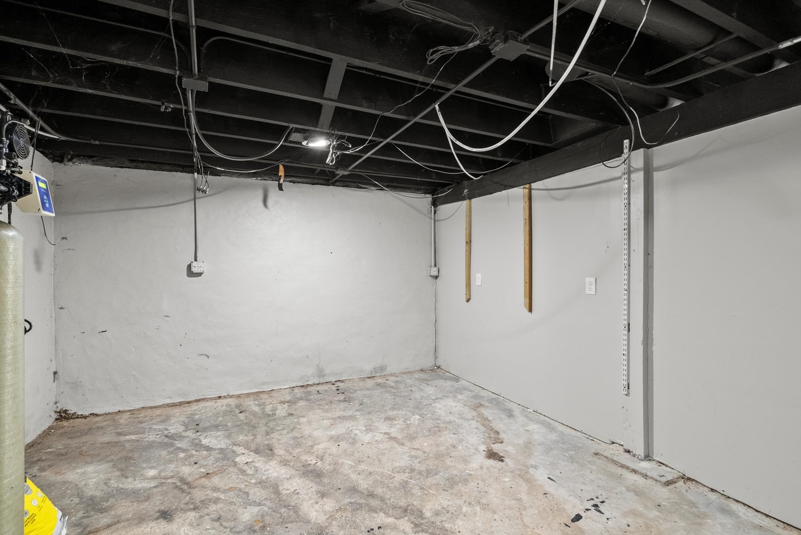 32W266 Glos Street Wayne, IL 60184 - Photo 18 of 24 a view of empty room