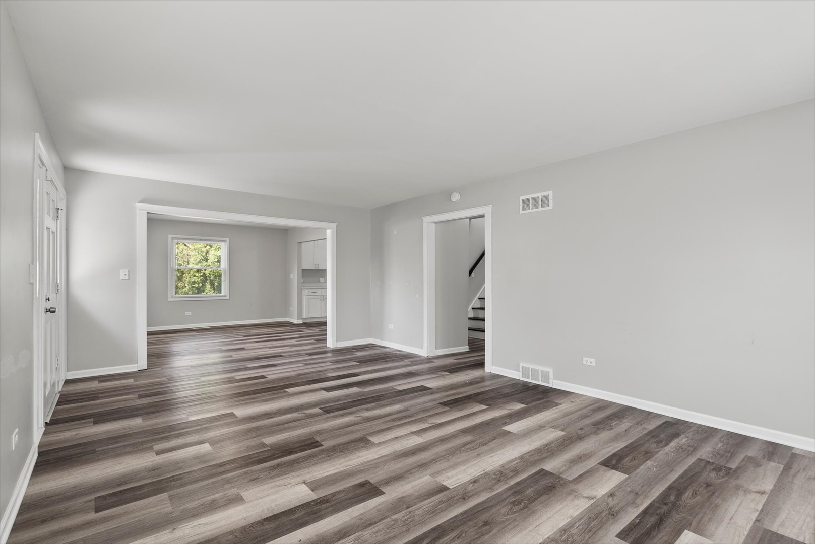 32W266 Glos Street Wayne, IL 60184 - Photo 4 of 24 a view of an empty room and window