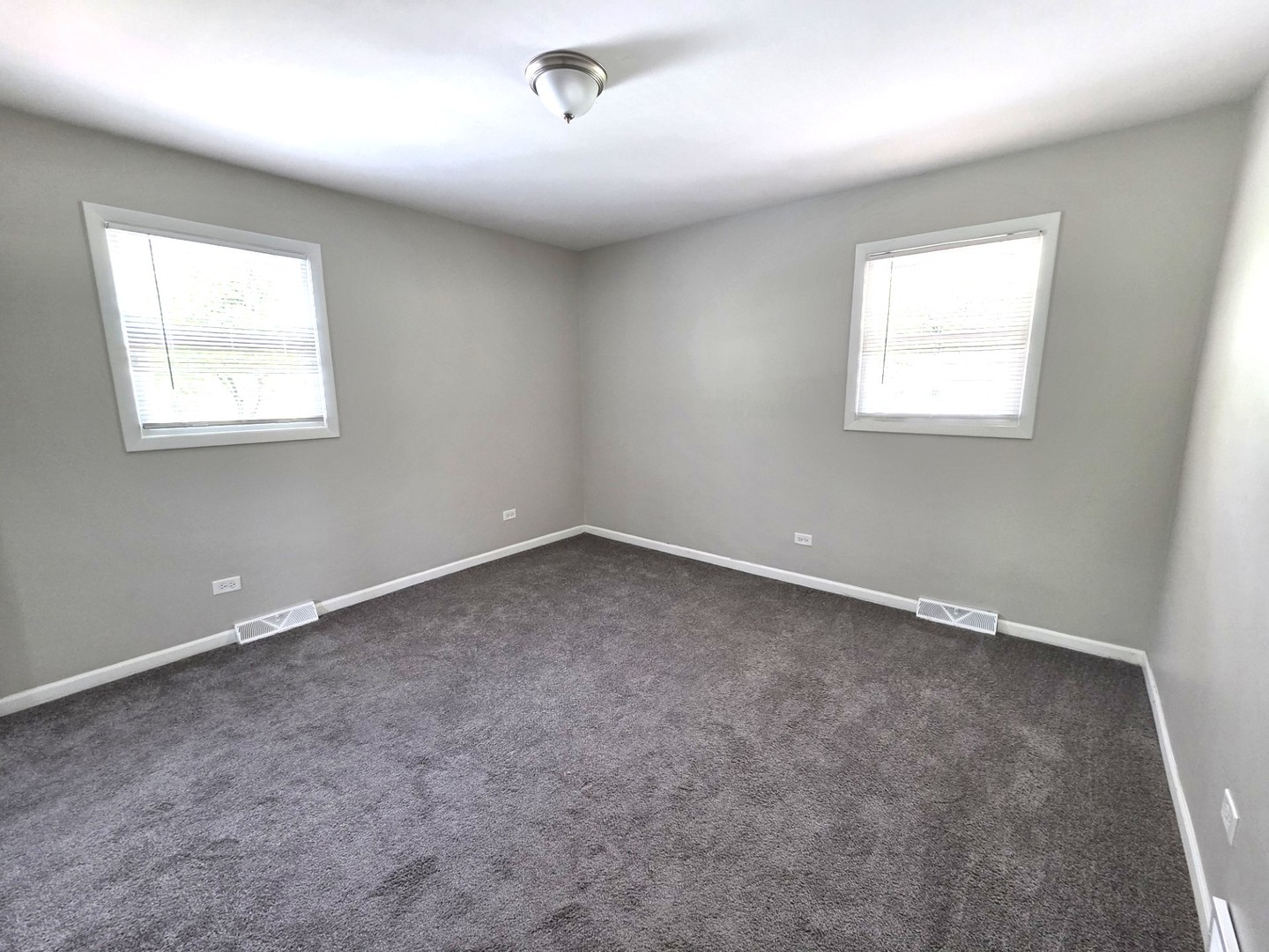 32W266 Glos Street Wayne, IL 60184 - Photo 7 of 24 an empty room with a window