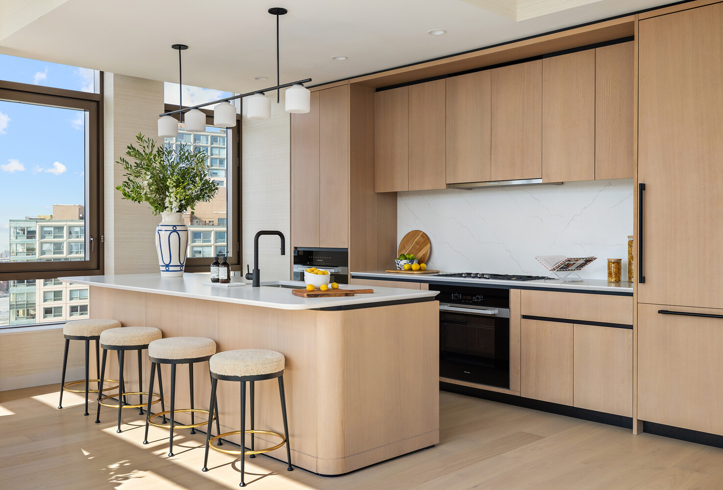 480 Kent Avenue, Unit 9D Brooklyn, NY 11249 - Photo 3 of 32