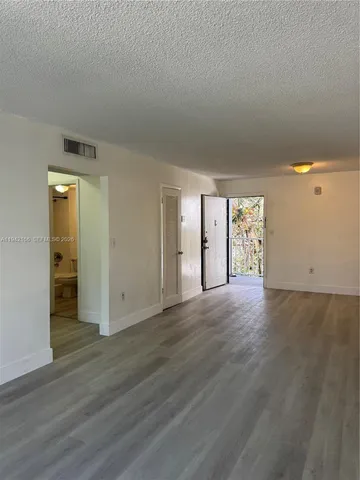 $1,900 | 645 Northeast 121st Street, Unit 307, North Miami, FL 33161