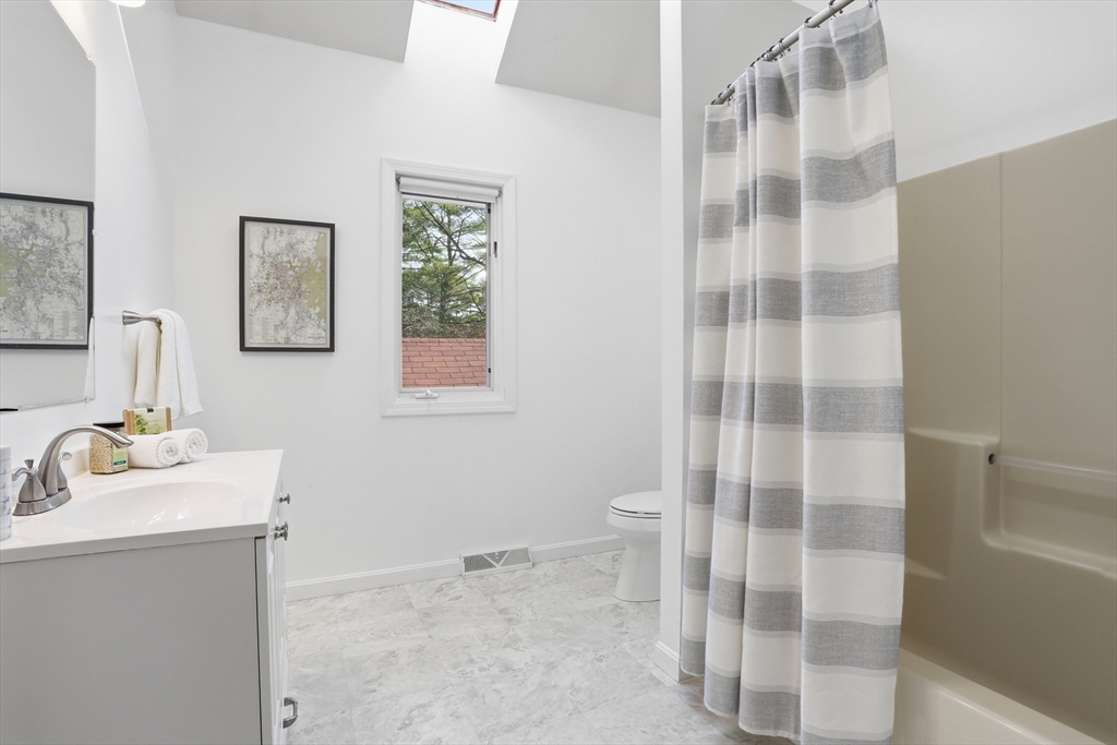 11 Longley Road, Unit B9 Shirley, MA 01464 - Photo 24 of 40