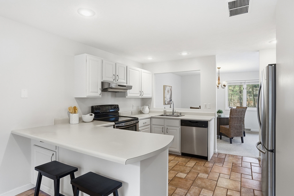 11 Longley Road, Unit B9 Shirley, MA 01464 - Photo 5 of 40