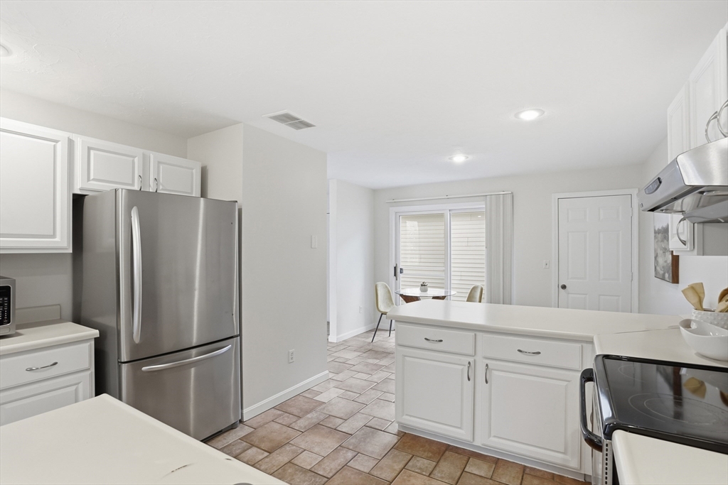 11 Longley Road, Unit B9 Shirley, MA 01464 - Photo 6 of 40