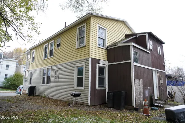 $270,000 | 435 Manhattan Street, Schenectady, NY 12308