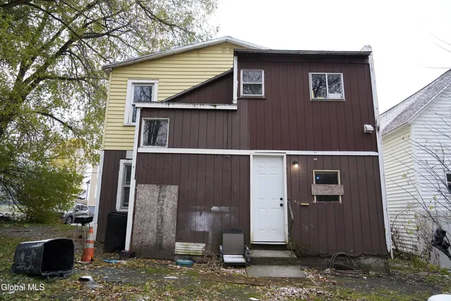 $270,000 | 435 Manhattan Street, Schenectady, NY 12308