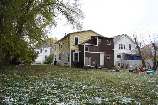 $270,000 | 435 Manhattan Street, Schenectady, NY 12308