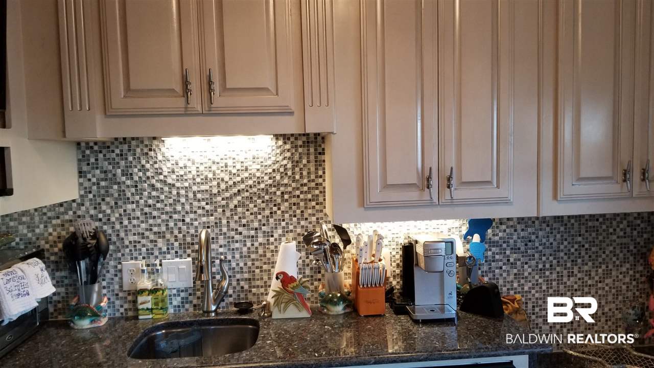 28888 Canal Road, Unit 61 Orange Beach, AL 36561 - Photo 2 of 26 Kitchen