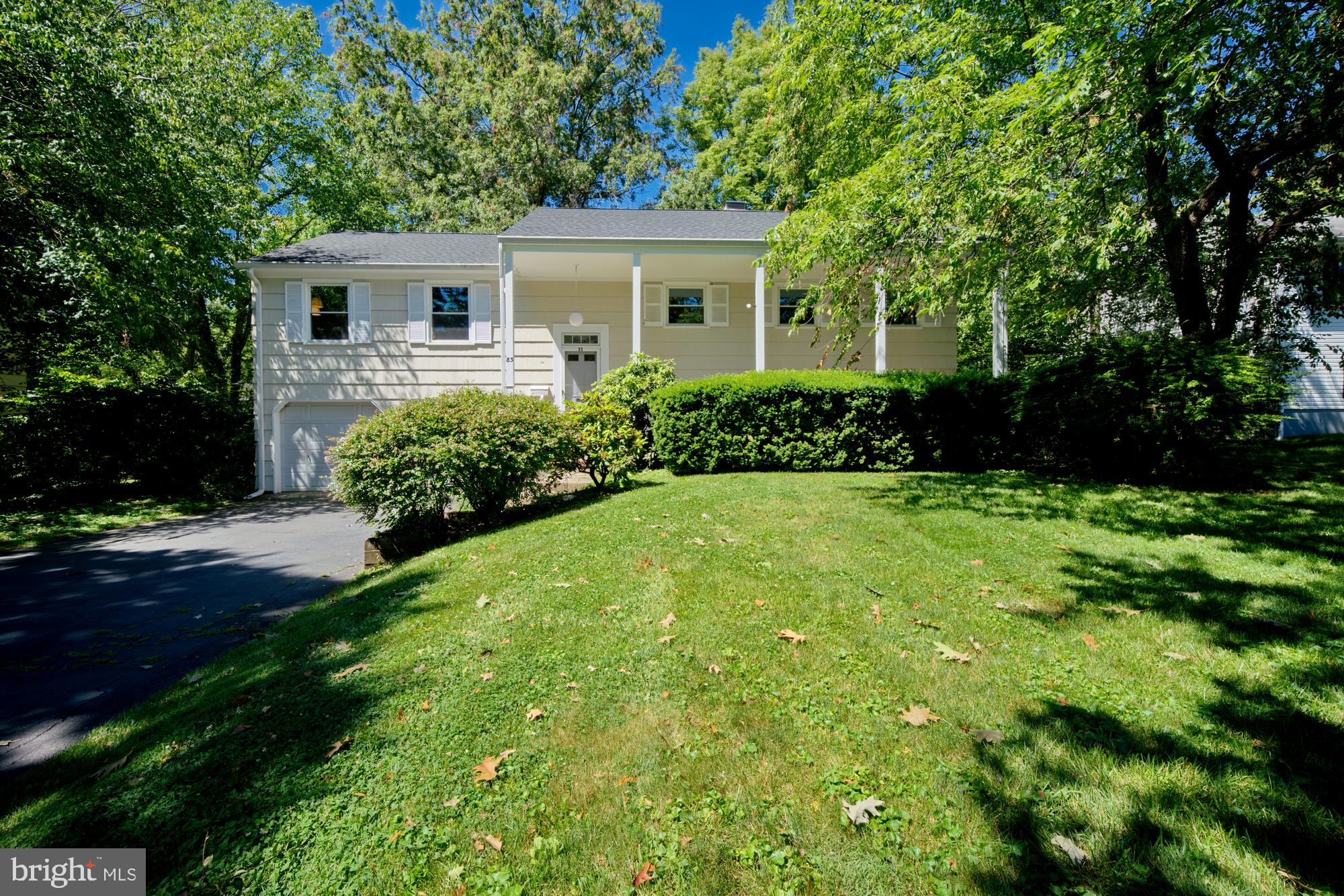 83 Riverside Drive Princeton, NJ 08540 - Photo 2 of 33