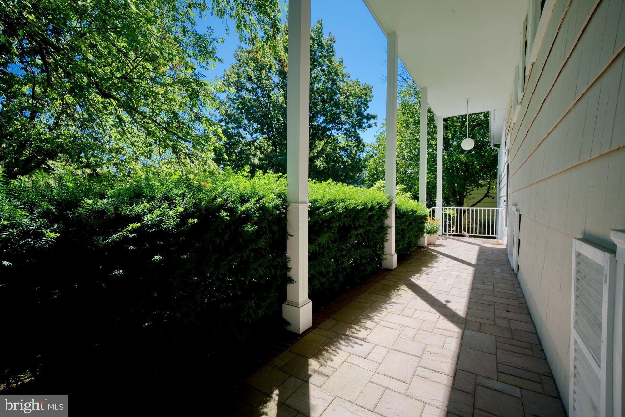 83 Riverside Drive Princeton, NJ 08540 - Photo 3 of 33