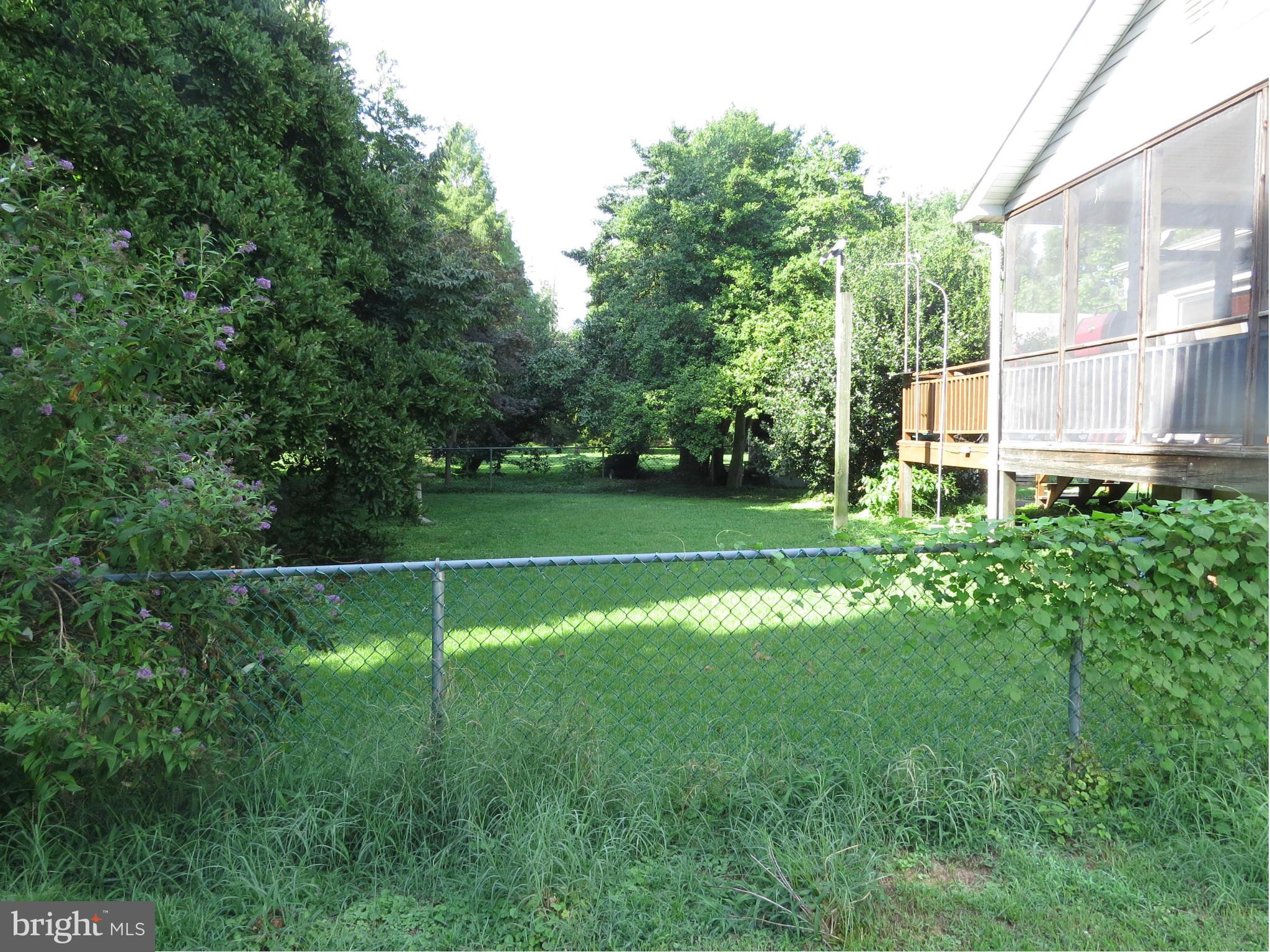 8026 Dogwood Road Baltimore, MD 21219 - Photo 4 of 8 Exterior (General)