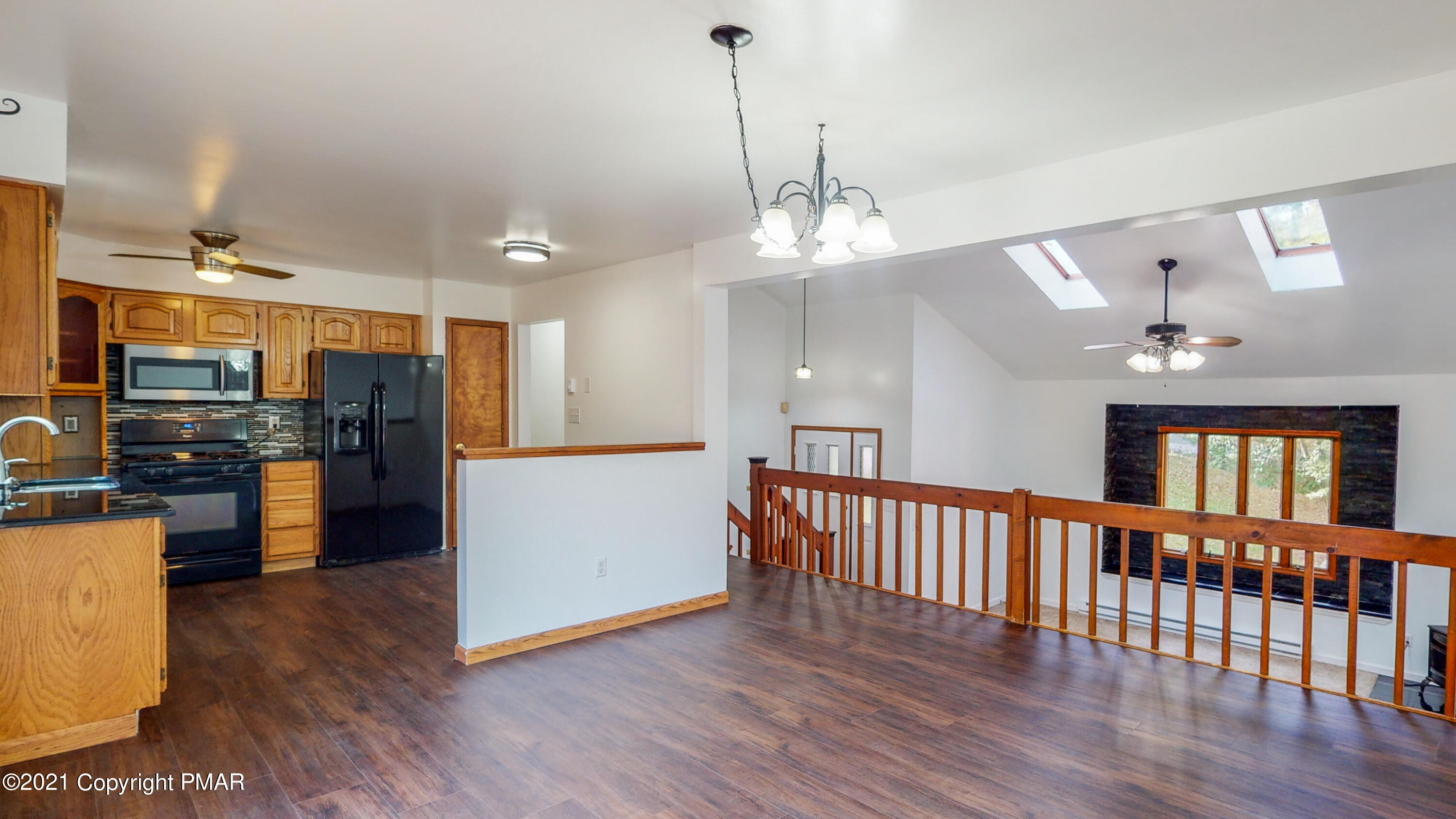 185 Magic Mountain Road Henryville, PA 18332 - Photo 12 of 58 Dining Room view to Kitchen