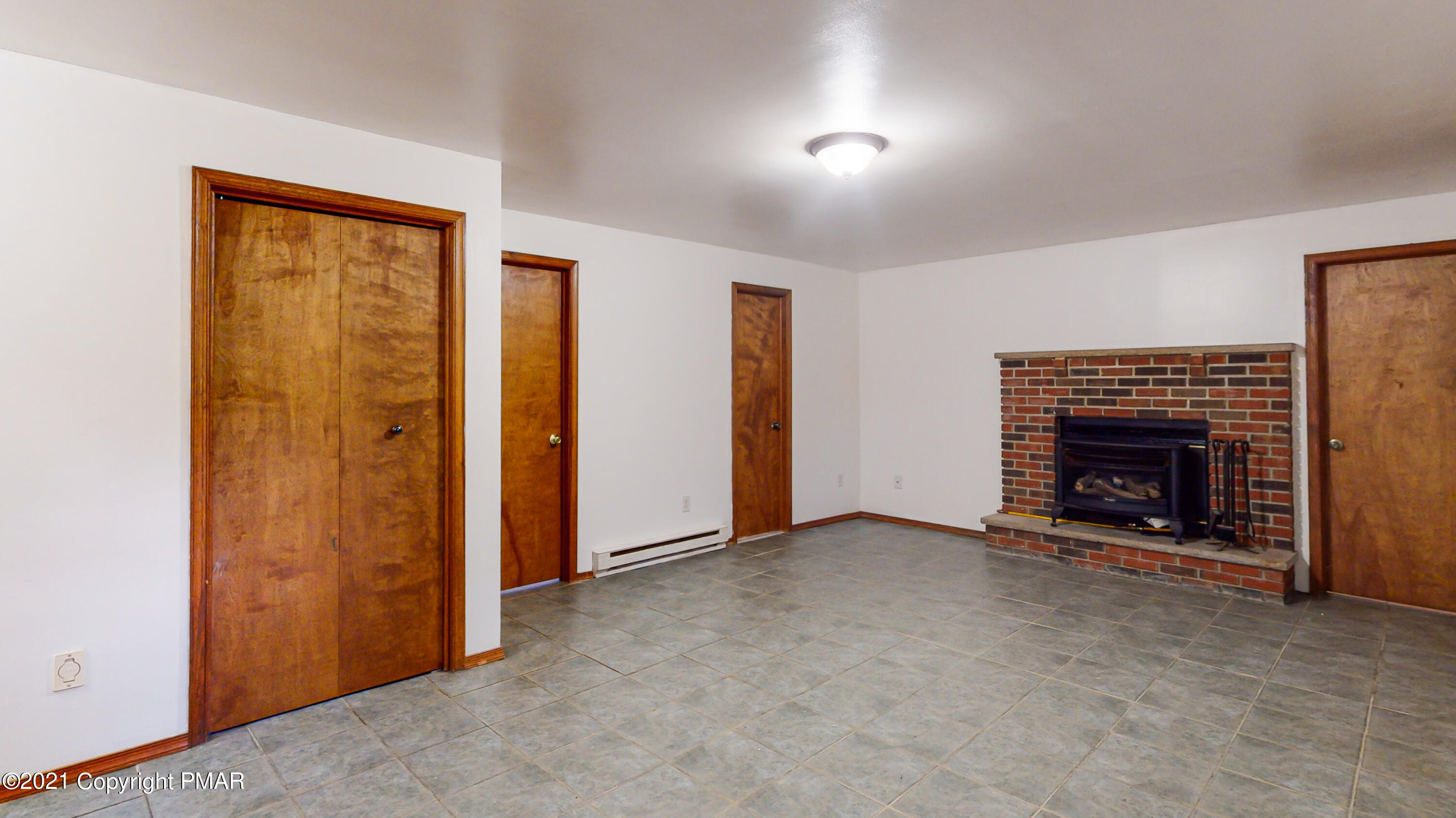 185 Magic Mountain Road Henryville, PA 18332 - Photo 39 of 58 Family Room