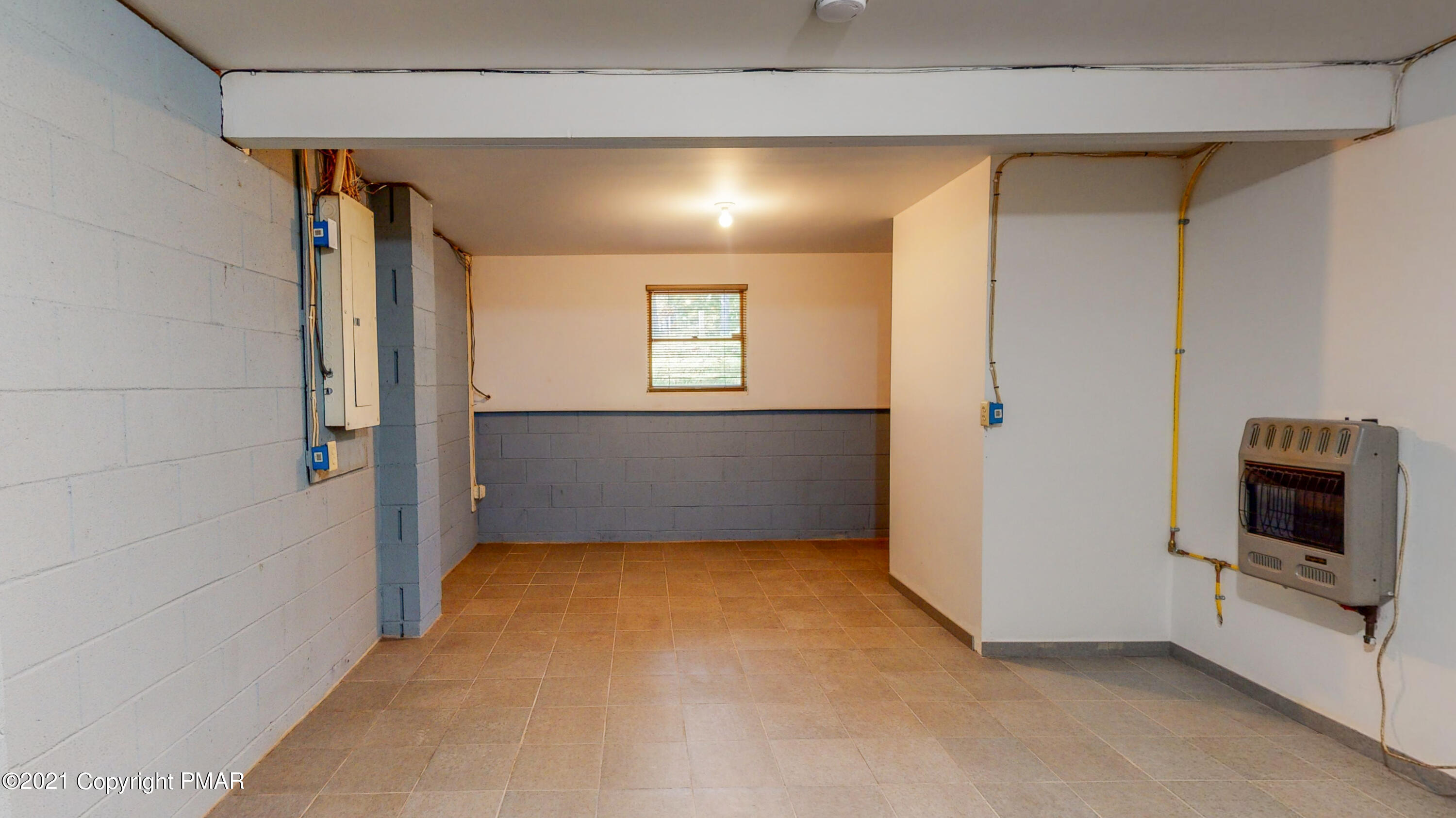 185 Magic Mountain Road Henryville, PA 18332 - Photo 47 of 58 Hobby/Rec Room