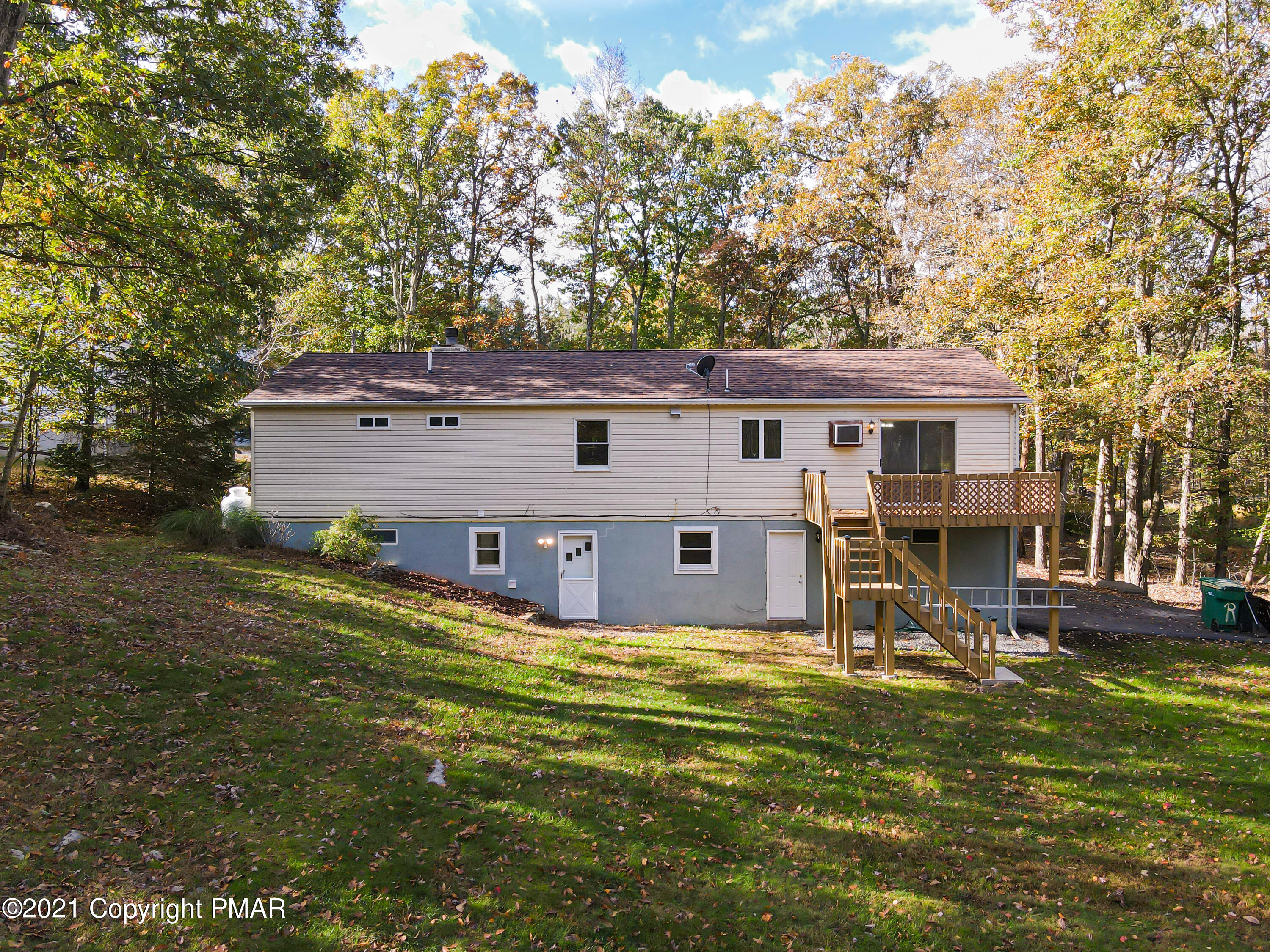 185 Magic Mountain Road Henryville, PA 18332 - Photo 52 of 58 Back Yard