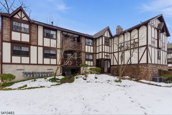 $495,000 | 2309 Hemingway Lane, Unit 2309, Mahwah, NJ 07430