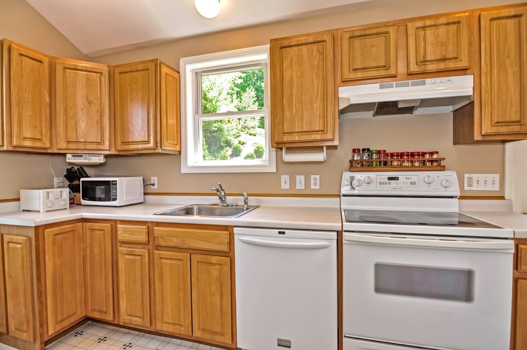 5 Dudley Road Oxford, MA 01540 - Photo 11 of 25 Gallery Image 11