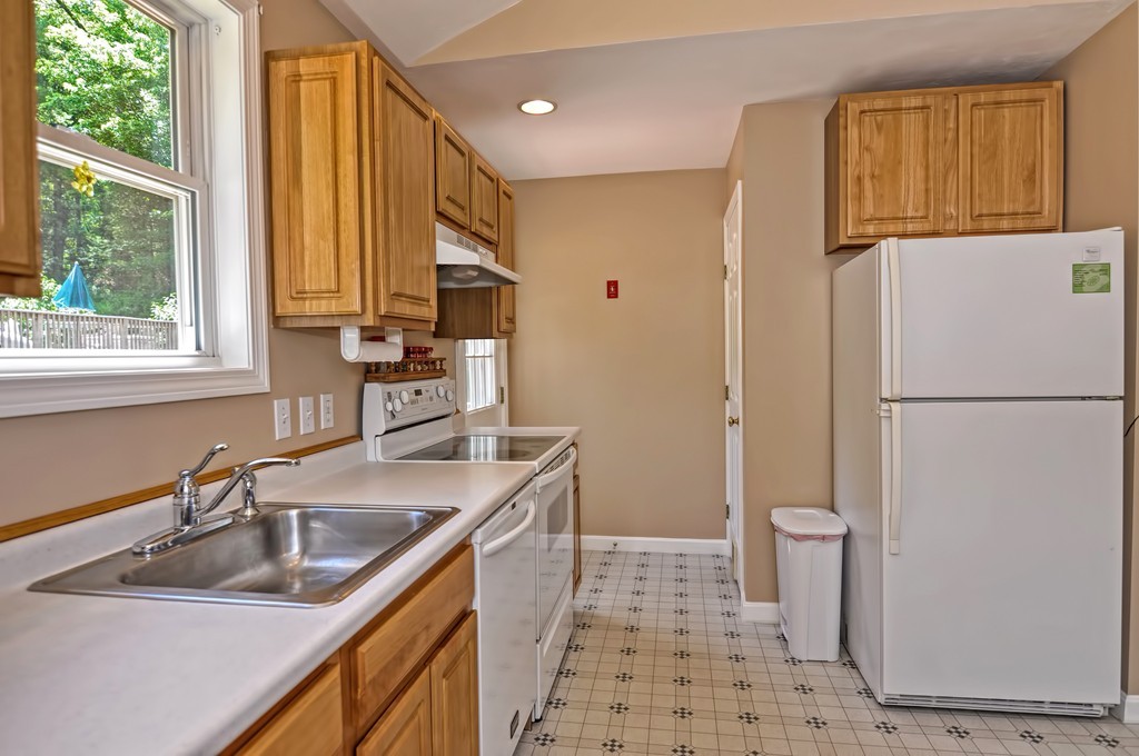 5 Dudley Road Oxford, MA 01540 - Photo 13 of 25 Gallery Image 13