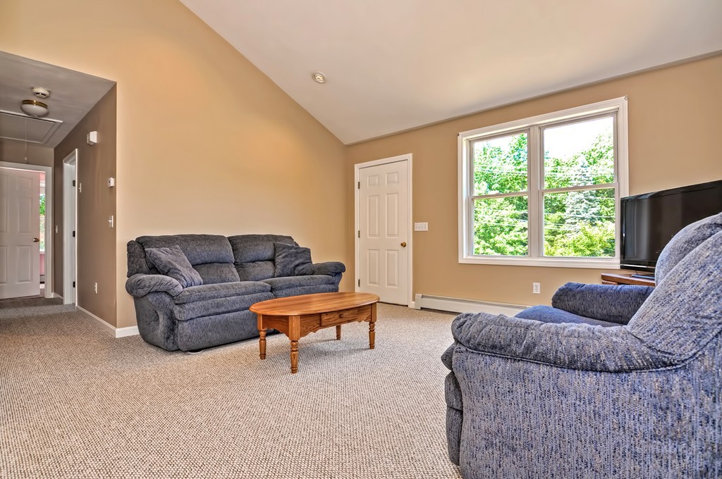 5 Dudley Road Oxford, MA 01540 - Photo 3 of 25 Gallery Image 3