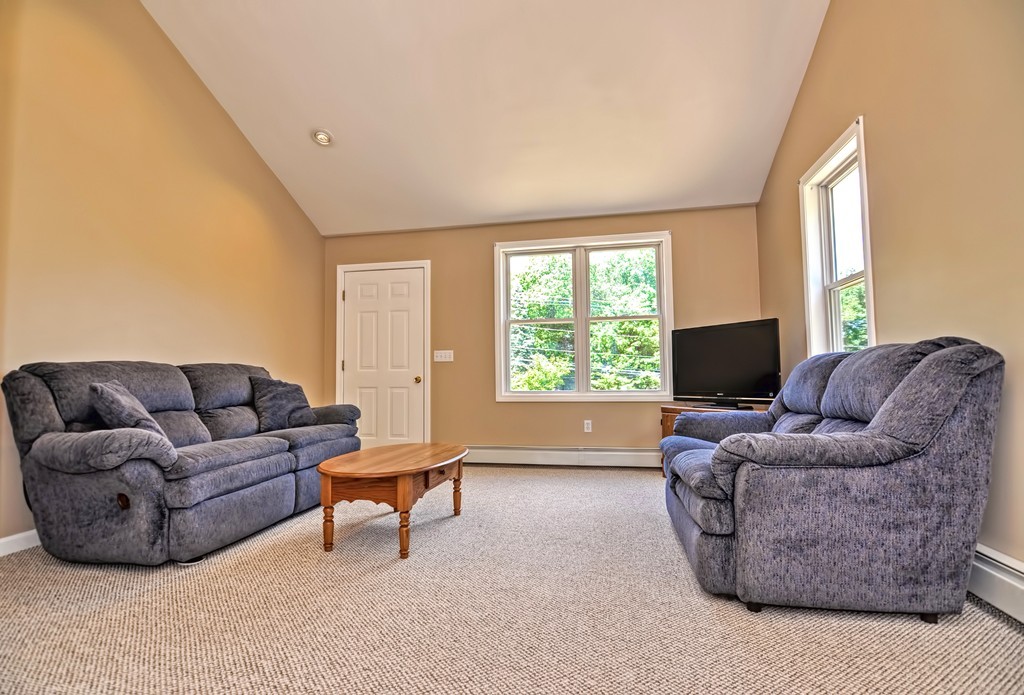 5 Dudley Road Oxford, MA 01540 - Photo 7 of 25 Gallery Image 7