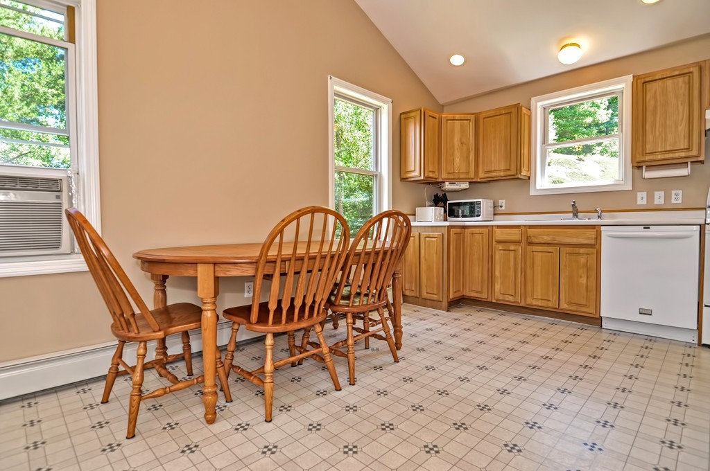 5 Dudley Road Oxford, MA 01540 - Photo 8 of 25 Gallery Image 8