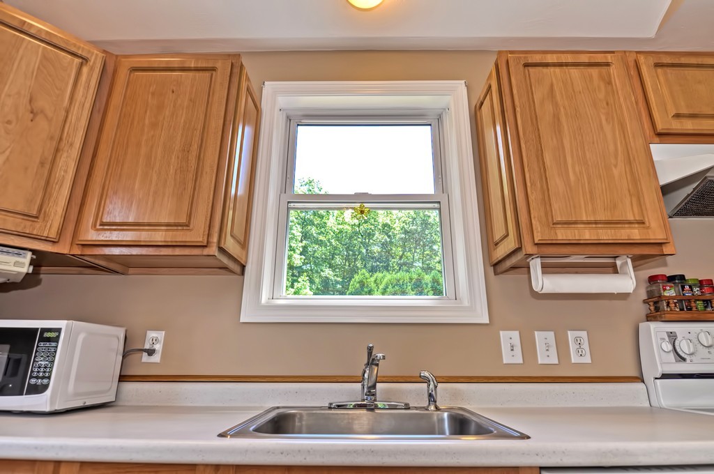 5 Dudley Road Oxford, MA 01540 - Photo 10 of 25 Gallery Image 10