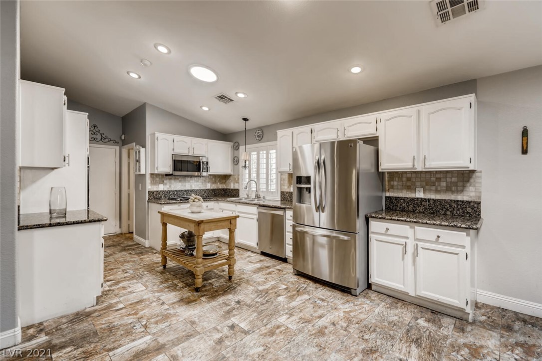 271 Spring Palms Street Henderson, NV 89012 - Photo 13 of 50 Gallery Image 13