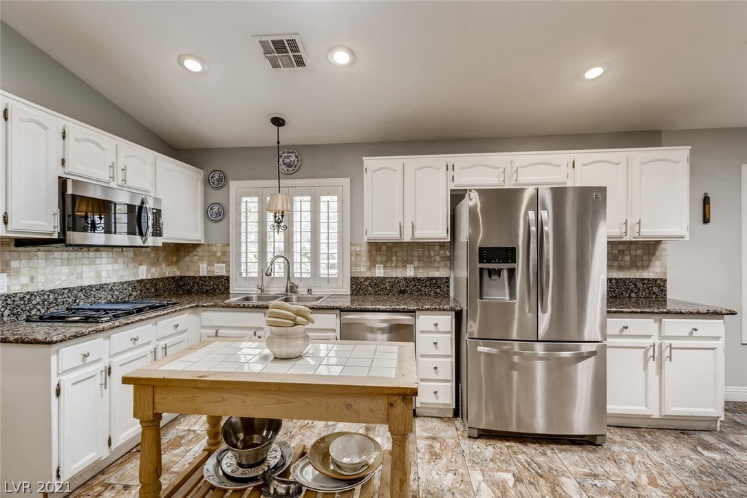271 Spring Palms Street Henderson, NV 89012 - Photo 17 of 50 Gallery Image 17