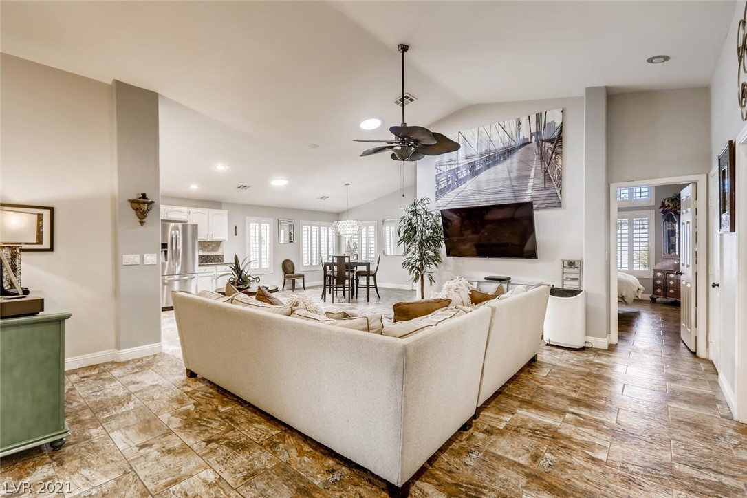271 Spring Palms Street Henderson, NV 89012 - Photo 7 of 50 Gallery Image 7