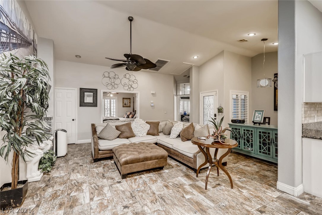 271 Spring Palms Street Henderson, NV 89012 - Photo 9 of 50 Gallery Image 9