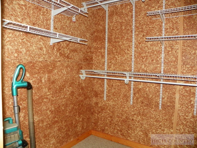 466 Indian Springs Road Boone, NC 28607 - Photo 5 of 25 Gallery Image 5