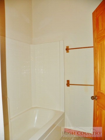 466 Indian Springs Road Boone, NC 28607 - Photo 8 of 25 Gallery Image 8