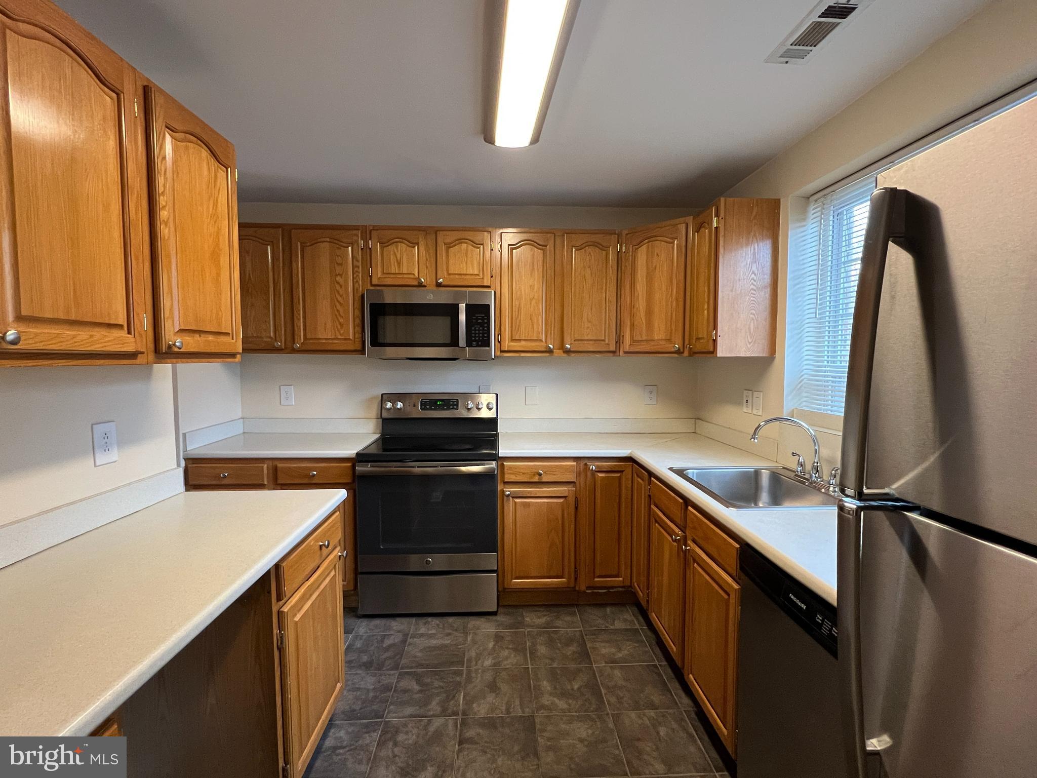 3726 Ferrara Drive Silver Spring, MD 20906 - Photo 3 of 20 Kitchen
