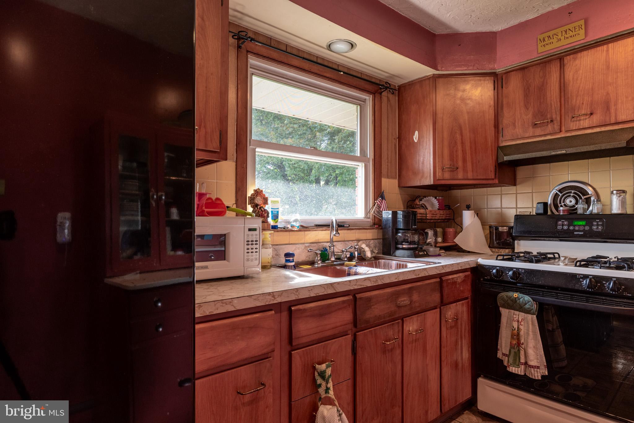 942 Ebert Road Coopersburg, PA 18036 - Photo 15 of 28 Kitchen