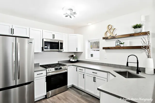 $549,000 | 27283 West Nippersink Road, Ingleside, IL 60041