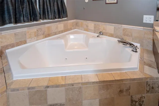 $460,000 | 1342 Redbud Street, Ottawa, KS 66067