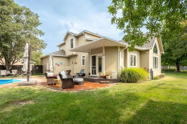 $460,000 | 1342 Redbud Street, Ottawa, KS 66067