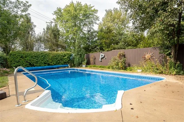 $460,000 | 1342 Redbud Street, Ottawa, KS 66067